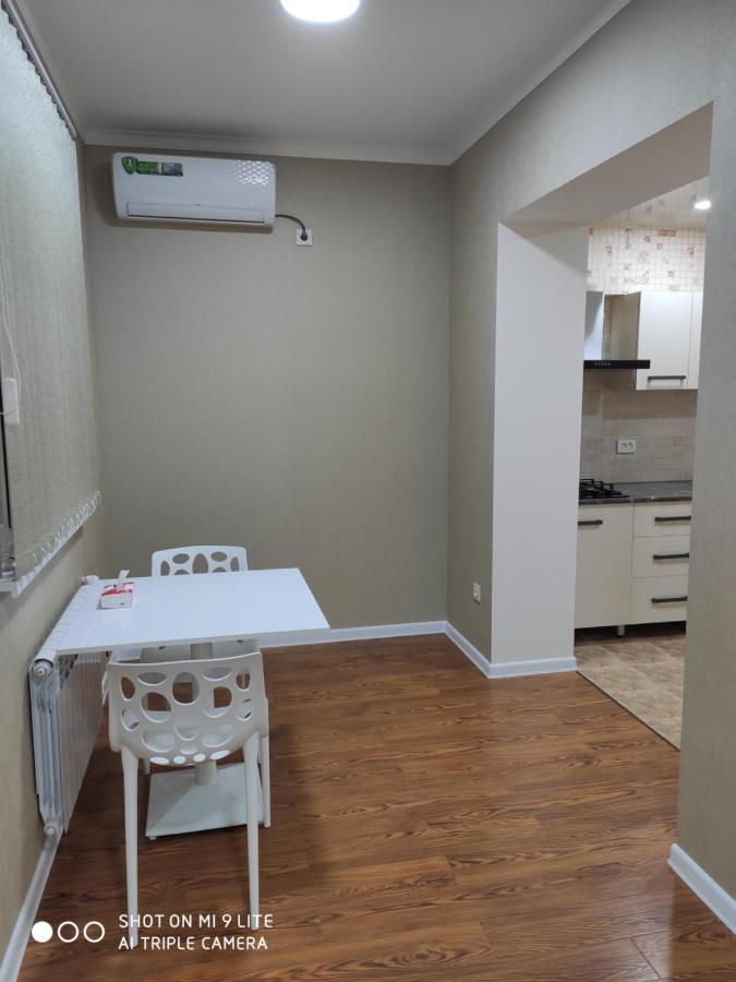 1-Bedroom Apartment In The Very City Center タシュケント エクステリア 写真